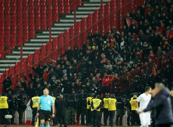 Navijači Crne Gore o incidentu u Beogradu: Zastavu uzeli iz prostora za redarsku službu, vratili je Crnogorci sa Zapada