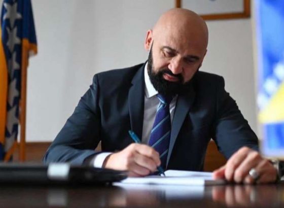 Isak poslao Nešiću kopiju Krivičnog zakona BiH i Izvještaj o negiranju genocida u Srebrenici