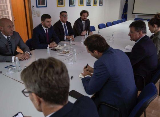 Lajčak razgovarao s čelnicima oporbenih stranaka na Kosovu o novom nacrtu statuta ZSO