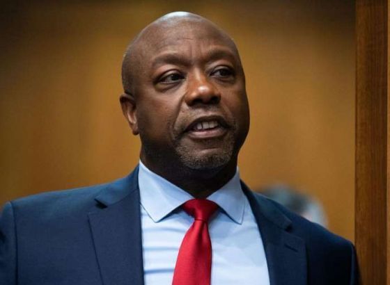 Republikanac Tim Scott napustio izbornu utrku