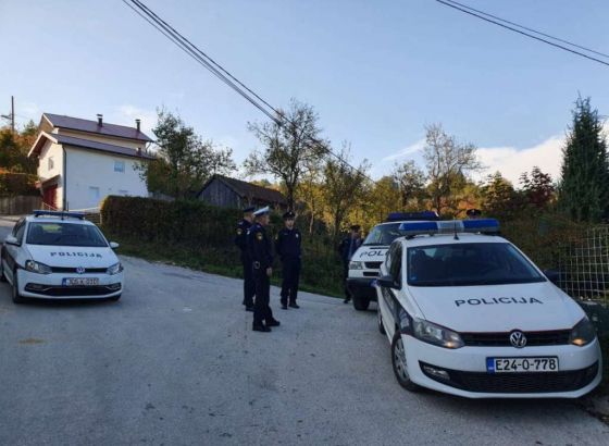 Bačena ručna bomba ispred dvorišta obiteljske kuće u Mostaru