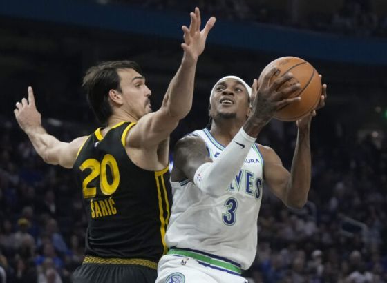 Šarić odličan u porazu Warriorsa, Jokić korak do triple-doublea