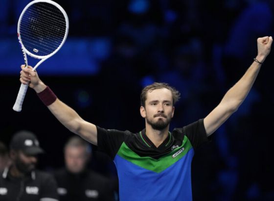 Medvedev prvi u polufinalu, Alcaraz i Zverev još se nadaju