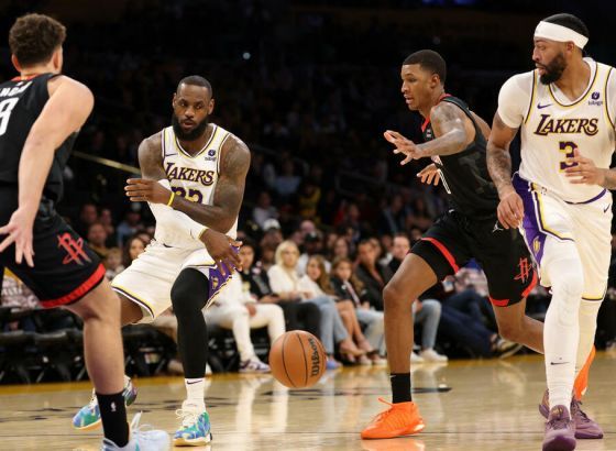 Lebron i Durent kao u najboljim danima, novi poraz šampiona