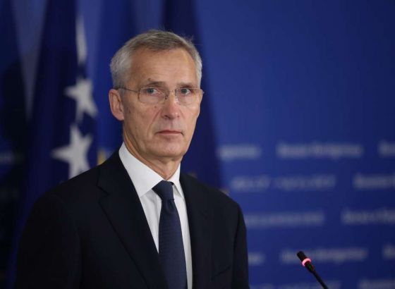 Stoltenberg: Ministri zemalja članica NATO-a raspravljat će o trajnom povećanju vojnika na Kosovu
