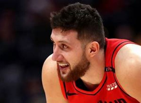 Nurkić i Sunsi protiv Lakersa