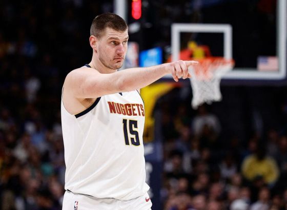 Jokić se vratio i srušio Hjuston, Detroit upisao 15. poraz zaredom