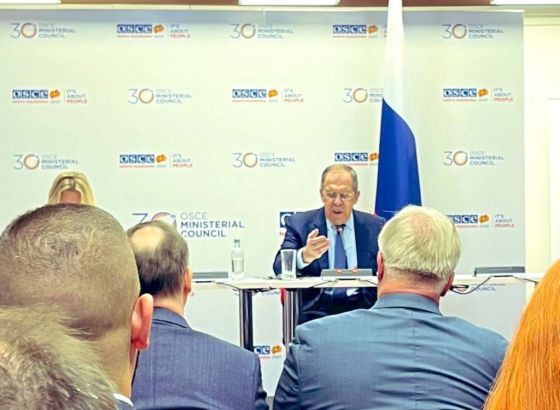 Lavrov: Srbija neće otvoriti nijedno novo poglavlje ako ne uvede sankcije Rusiji