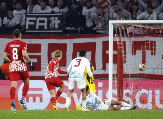 Liga Evrope: Neslavan kraj Olimpijakosa, prošli Atalanta, Brajton i Sporting