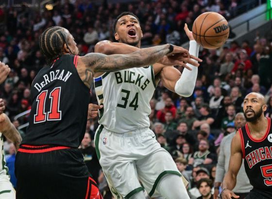 Derozanov meč u stilu Džordana