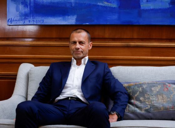 Izbija građanski rat u Uefi