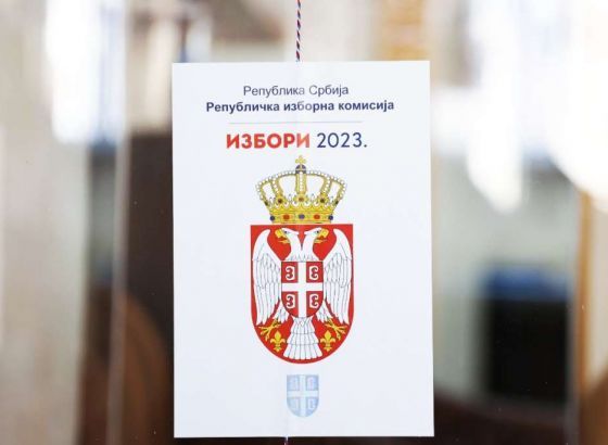 Srbija: Međunarodni promatrači ukazali na nepravilnosti i neujednačene izborne uvjete