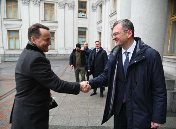 Poljski ministar vanjskih poslova Sikorski u posjeti Ukrajini kako bi predstavio paket pomoći