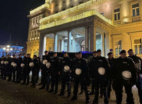 Sedam policajaca povrijeđeno tokom protesta u Beogradu