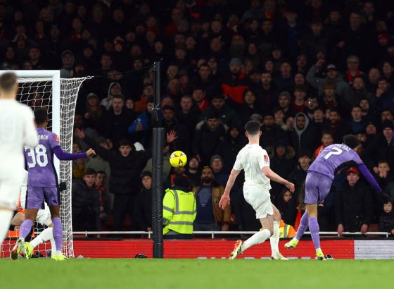 Liverpul osvojio sjeverni London: Autogol Kiviora i Dijas lansirali redse u 4. kolo FA kupa