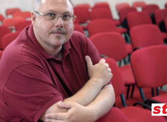 NEDIM SEJDINOVIĆ, novinar nedjeljnika „Vreme“: U Bosni su ljudi sretniji nego u Srbiji