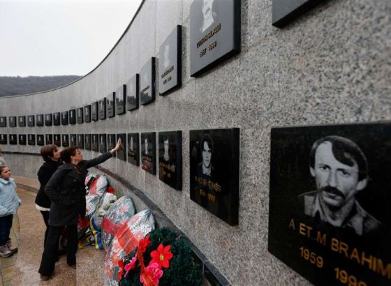 Kosovo: 25. obljetnica zločina u selu Račku