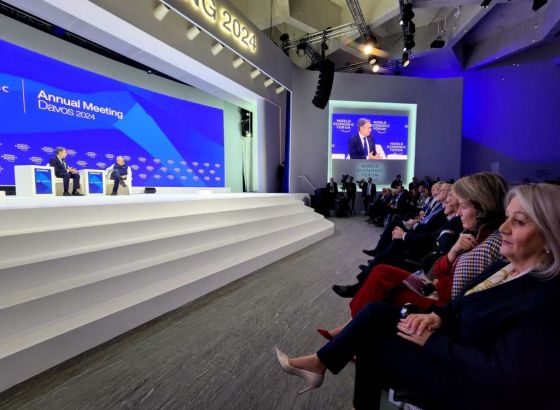 Predsjedateljica Krišto u Davosu na panelu Blinkena i Friedmana o globalnim pitanjima