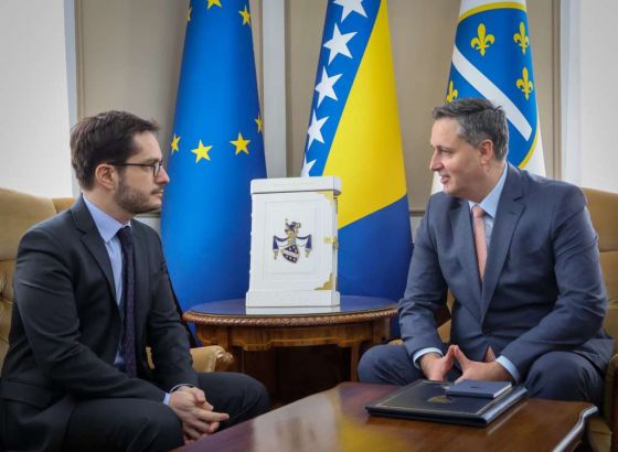 Bećirović s ambasadorom Delmasom: Važna je podrška Francuske otvaranju pregovora BiH s EU