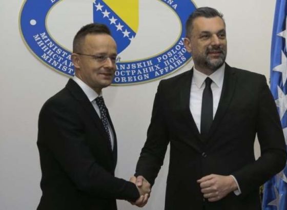 Šef mađarske diplomatije u posjeti BiH, najavljeni susreti s Konakovićem i Dodikom