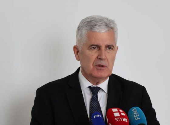 Čović: Bojim se da ćemo teško promijeniti i zarez u Ustavu BiH