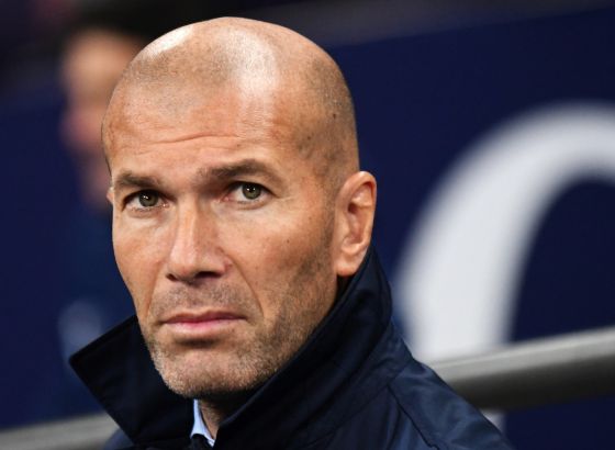 Zinedine Zidane kandidat za klupu Liverpoola