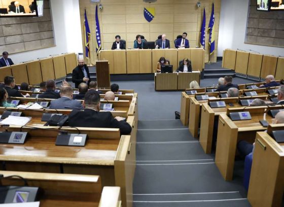 Predstavnički dom Parlamenta FBiH odobrio izmjene Poslovnika, opozicija se protivila