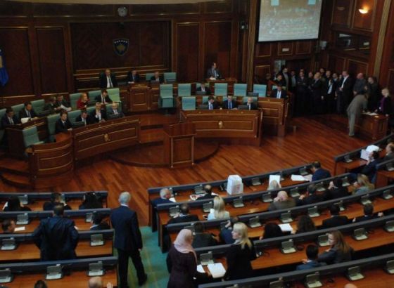 Zastupnici Srpske liste sudjelovali na sjednici kosovske Skupštine kako ne bi izgubili mandat