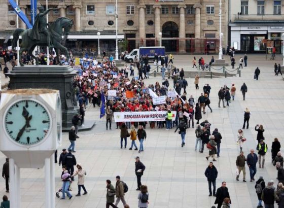 Hrvatska: Prosvjed zaposlenih u znanosti i obrazovanju