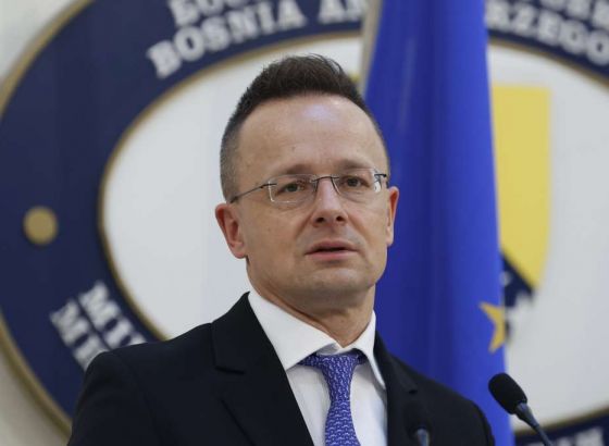 Hrvatska: Szijjarto u Petrinji otvorio školu izgrađenu mađarskom donacijom