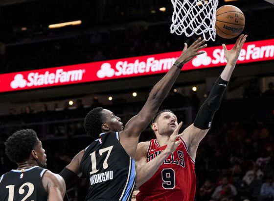 Bulsi su sinoć u meču NBA lige bili bolji od Atlante - direktnog rivala za doigravanje na Istoku (136:126).