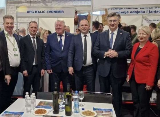 Ambasadorica Kovačević-Bajtal i premijer Plenković obišli bh. izlagače na sajmu Viroexpo 2024