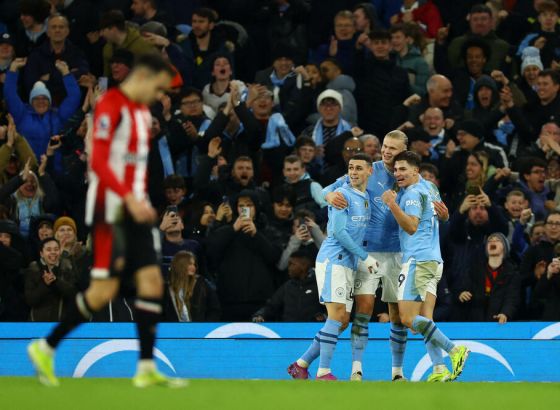 Haland srušio Brentford, Siti na minus jedan od Liverpula