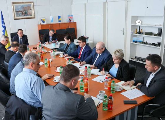 Lakić: Započet proces strateškog usmjerenja namjenske industrije FBiH