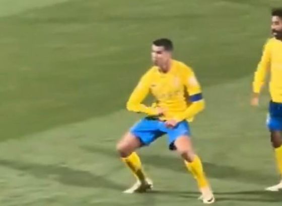 Ronaldo neprimjereno reagovao nakon skandiranja Mesiju