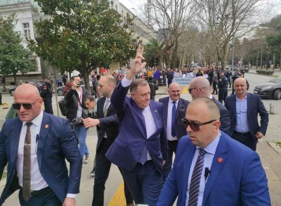 Crna Gora: Prosvjed građana zbog Dodikovog posjeta