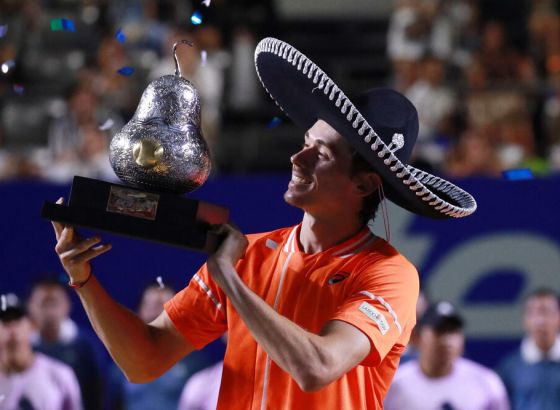 Aleksu de Minoru od proslave trofeja važnije da podrži Keti