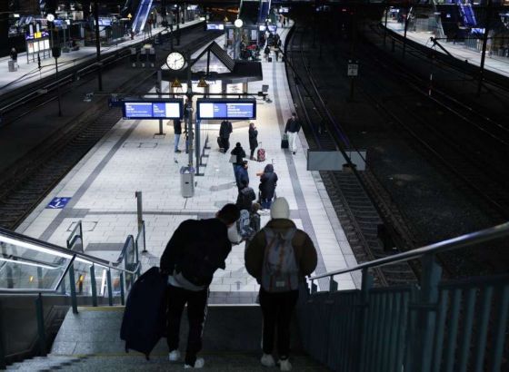 Štrajkovi poremetili željeznički i zračni saobraćaj u Njemačkoj