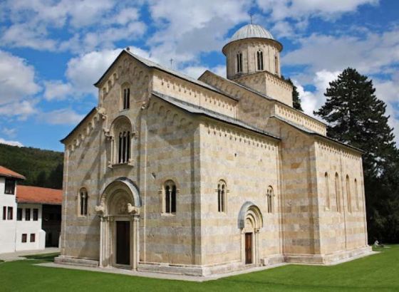 Kosovo: Manastir Visoki Dečani upisao zemljište na svoje ime