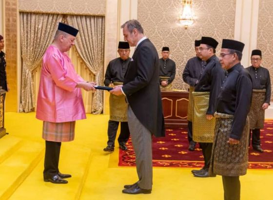Ambasador Edin Jahić predao akreditive kralju Malezije Sultanu Ibrahimu