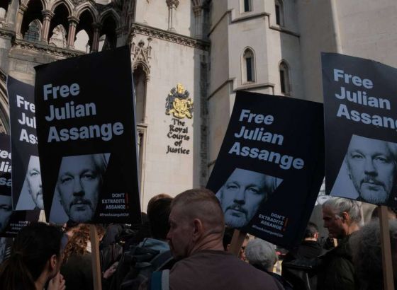 Julian Assange dobio privremenu odgodu izručenja SAD-u