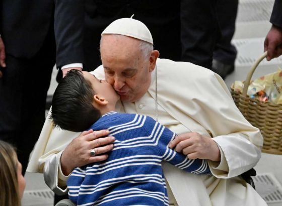 Papa apelira za "dar mira" na Uskrs