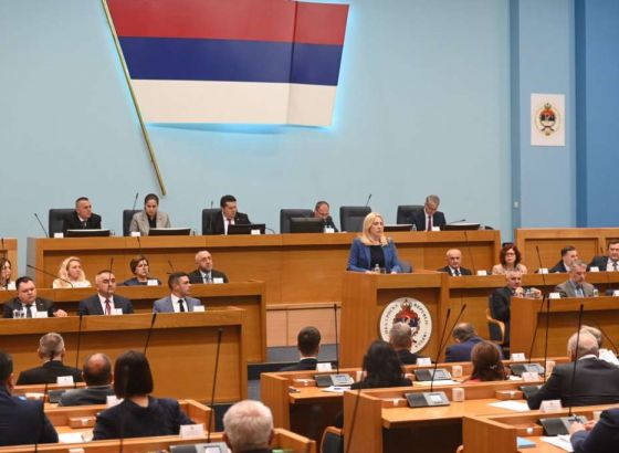 Dodik i drugi uvodničari na sjednici NSRS: Ne odustajemo od mirne i legalne borbe za interese RS