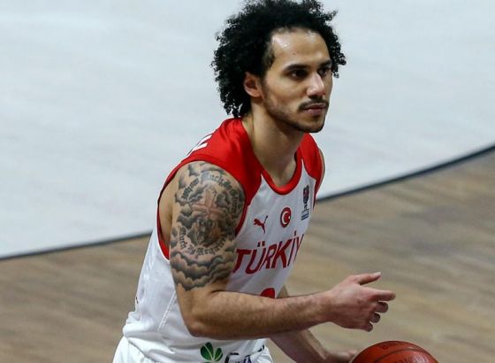 Gradski rival želi Efesu preoteti najboljeg košarkaša