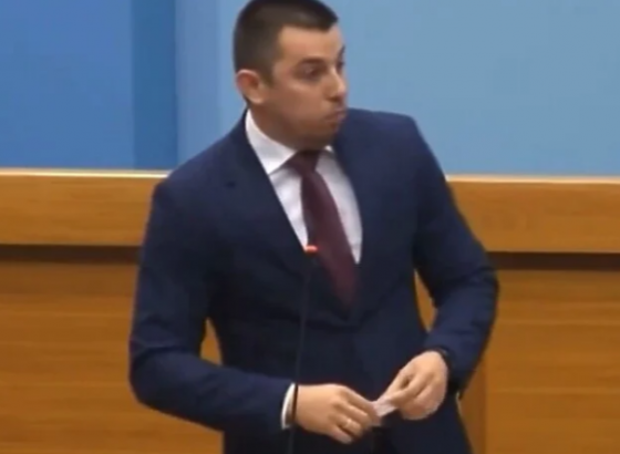 SAMOM SEBI GOSPODIN: Ministrova urnebesna izjava na sjednici NSRS(VIDEO)
