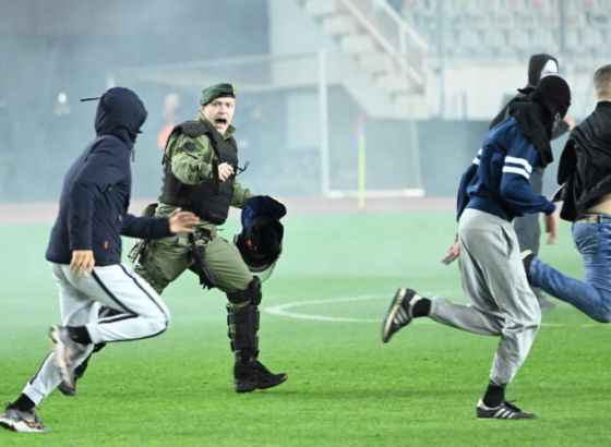 Uhapšen 51 navijač u Splitu, povređena tri policajca