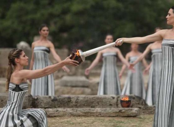 Olimpijska baklja upaljena u drevnoj Olimpiji