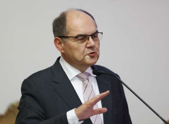 Schmidt: O nadležnostima Centralne izborne komisije BiH se ne može pregovarati