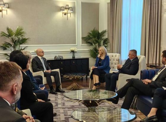 Cvijanović razgovarala sa potpredsjednikom Vlade i ministrom odbrane Srbije Milošem Vučevićem