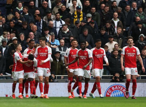 Pobjeda u derbiju, Arsenal i dalje sanja titulu